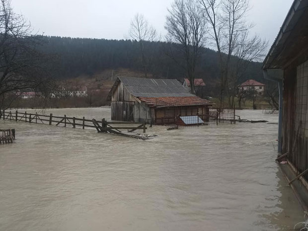Излила се Ћехотина, под водом штале, вртови и ливаде: Мештани тврде - главни кривац Електропривреда Црне Горе